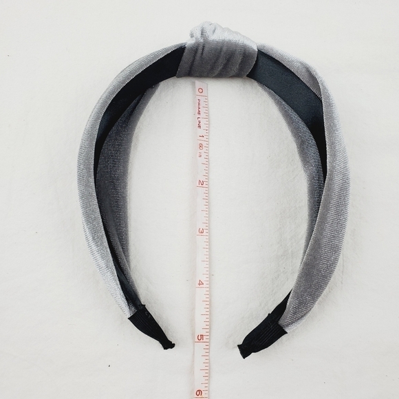 Non-Slip soft fabric knotted headband - Picture 7 of 8